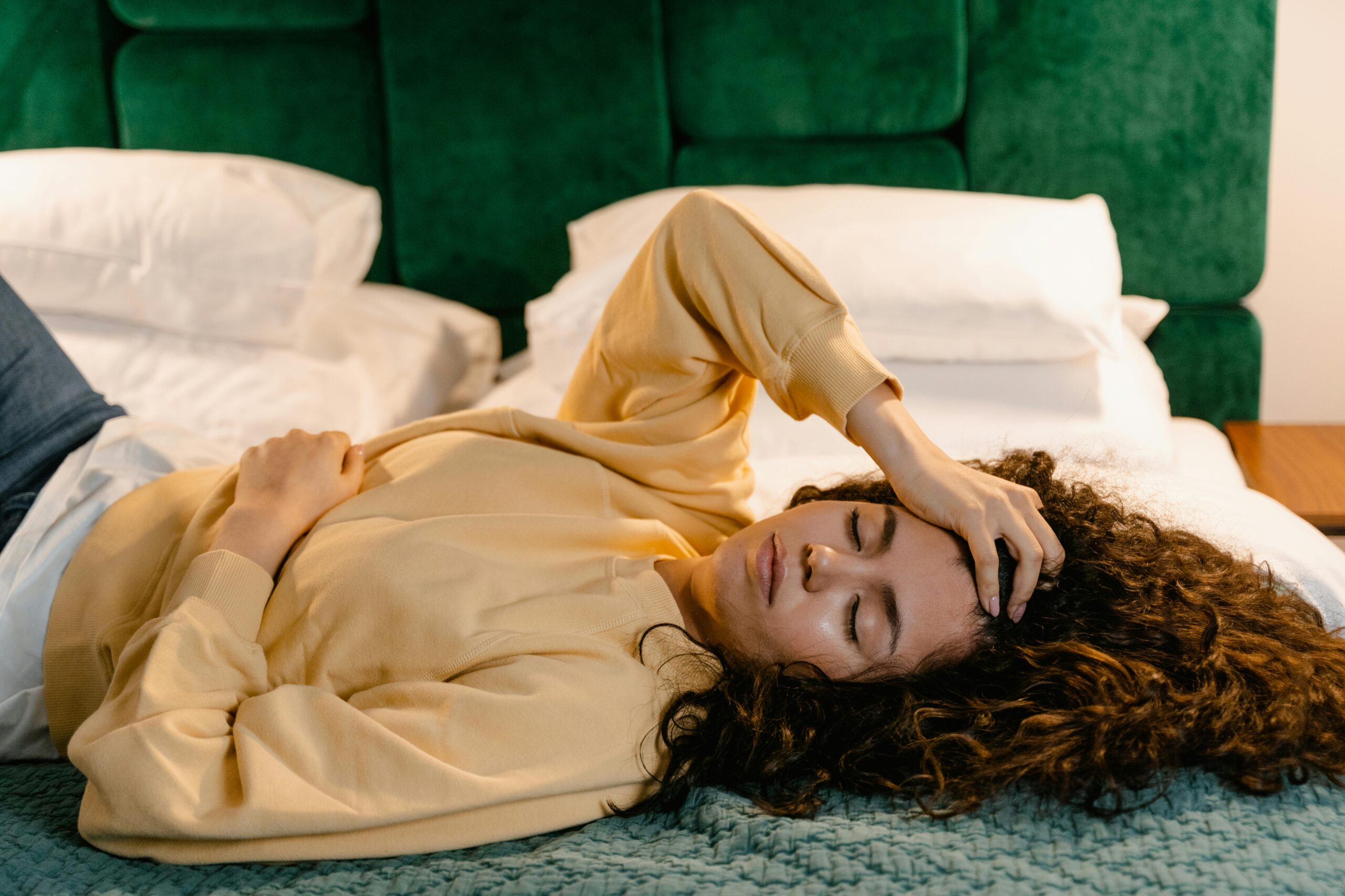 Read more about the article How to Stop Fainting During a Blood Draw: 7 Doctor-Recommended Tips